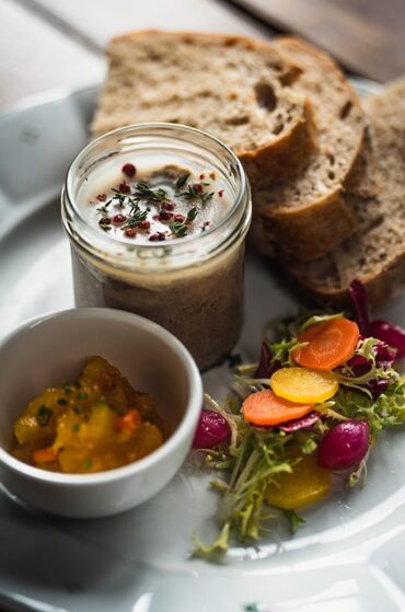 Restaurace V Ruthardce - Předkrmy a polévky